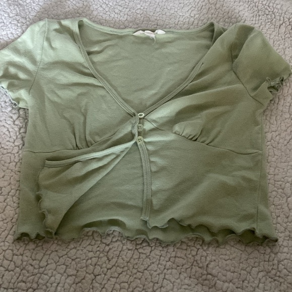Ardene, medium,pastel green cropped tee! - Picture 2 of 3